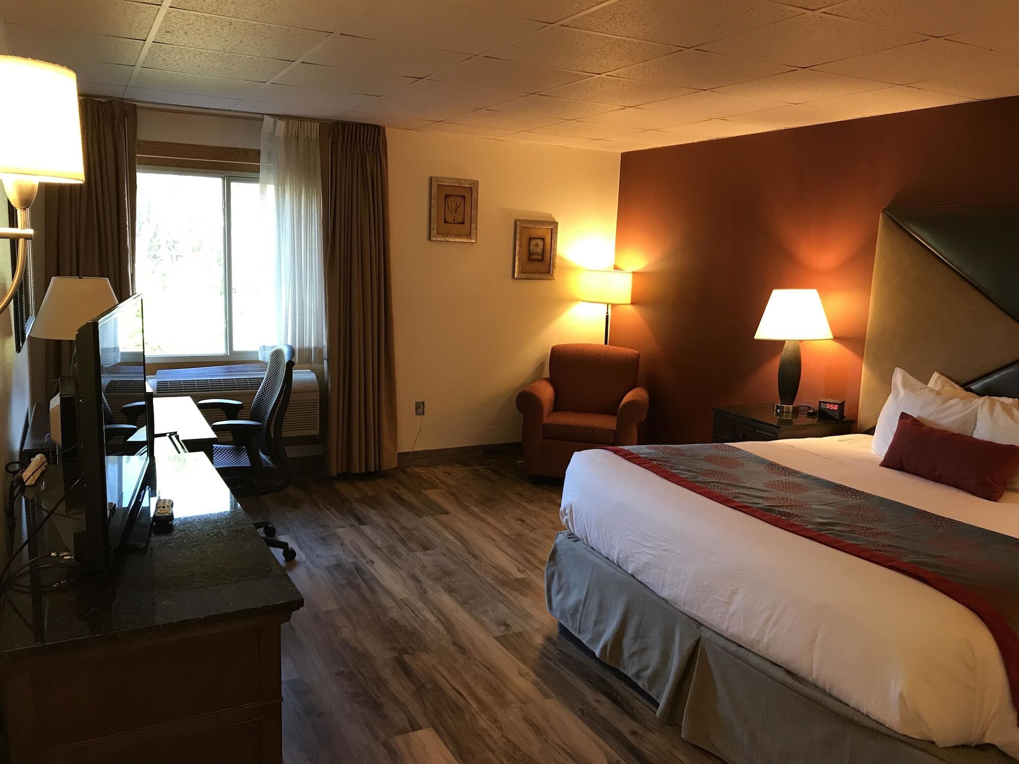 Ramada by Wyndham Albert Lea Bagian luar foto
