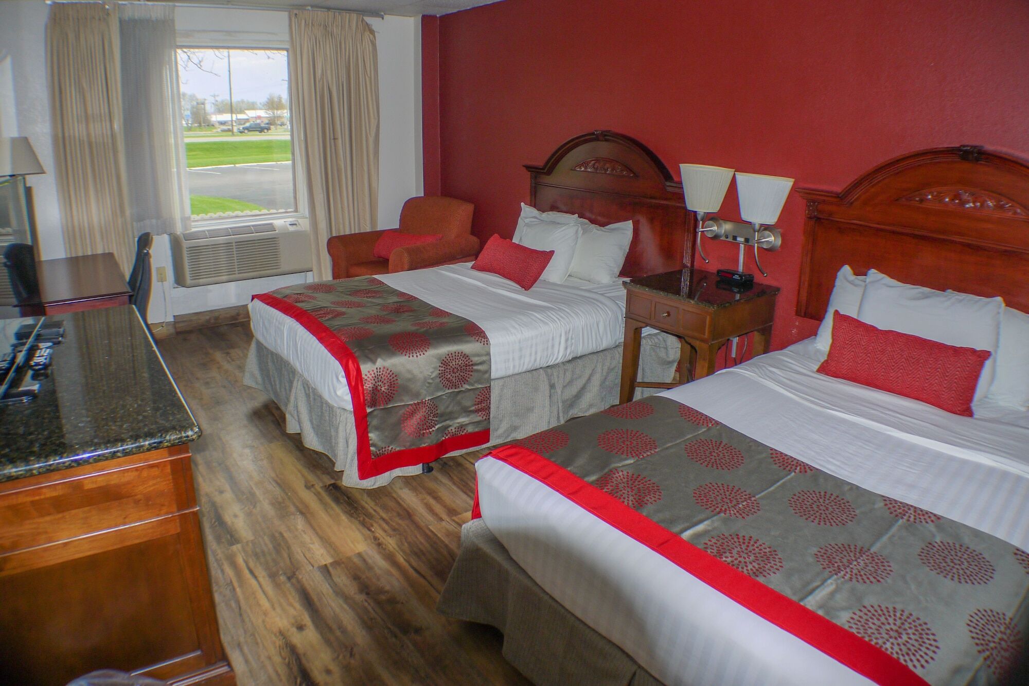 Ramada by Wyndham Albert Lea Bagian luar foto