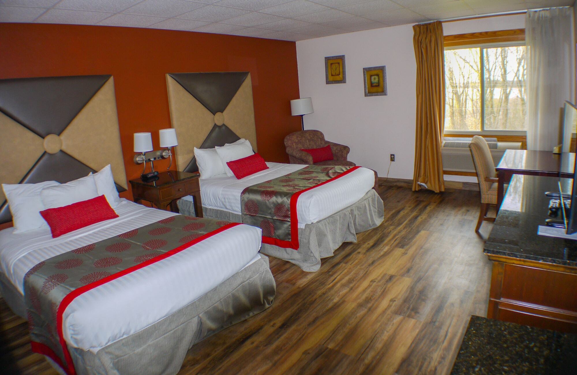 Ramada by Wyndham Albert Lea Bagian luar foto