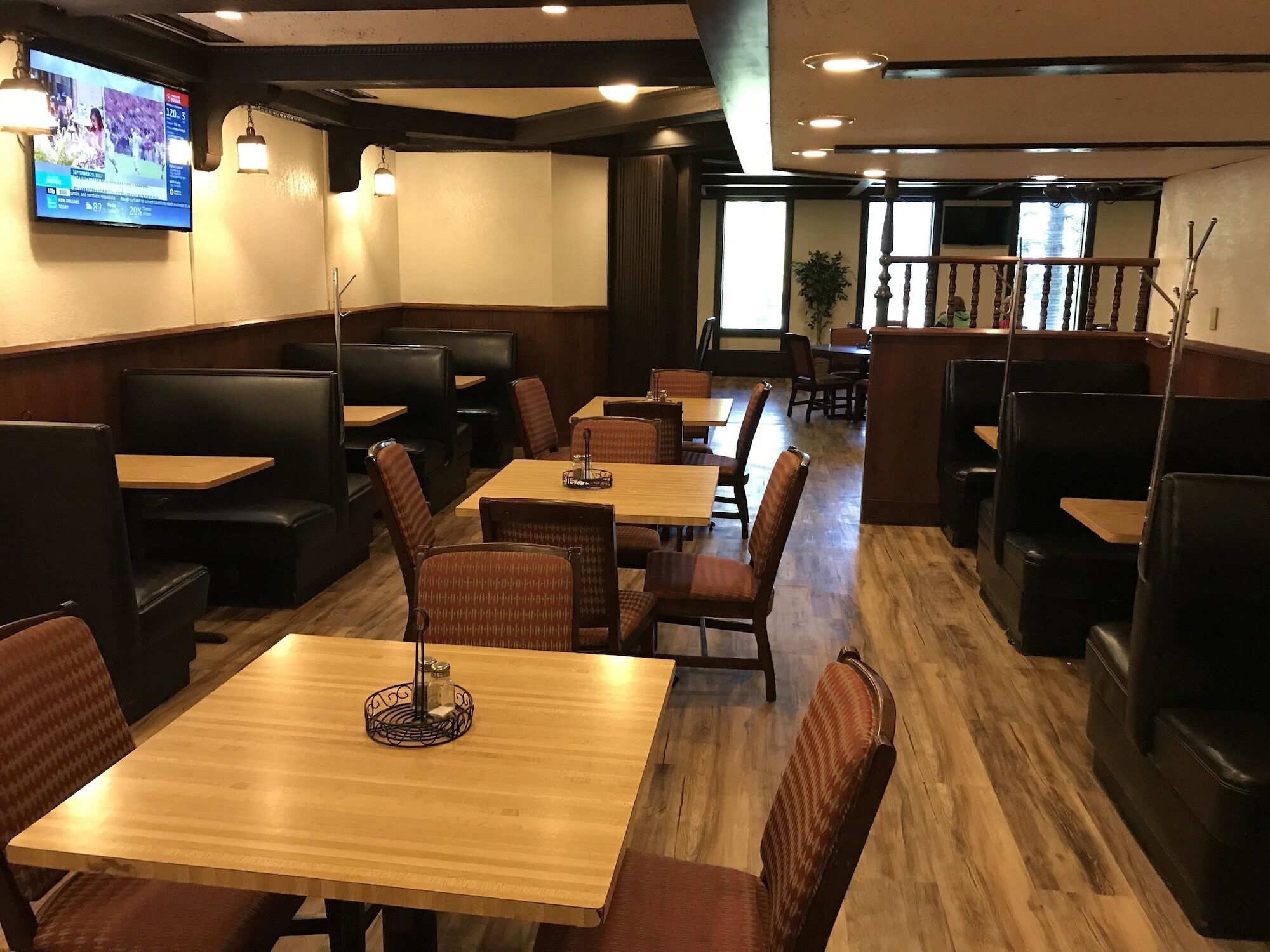 Ramada by Wyndham Albert Lea Bagian luar foto