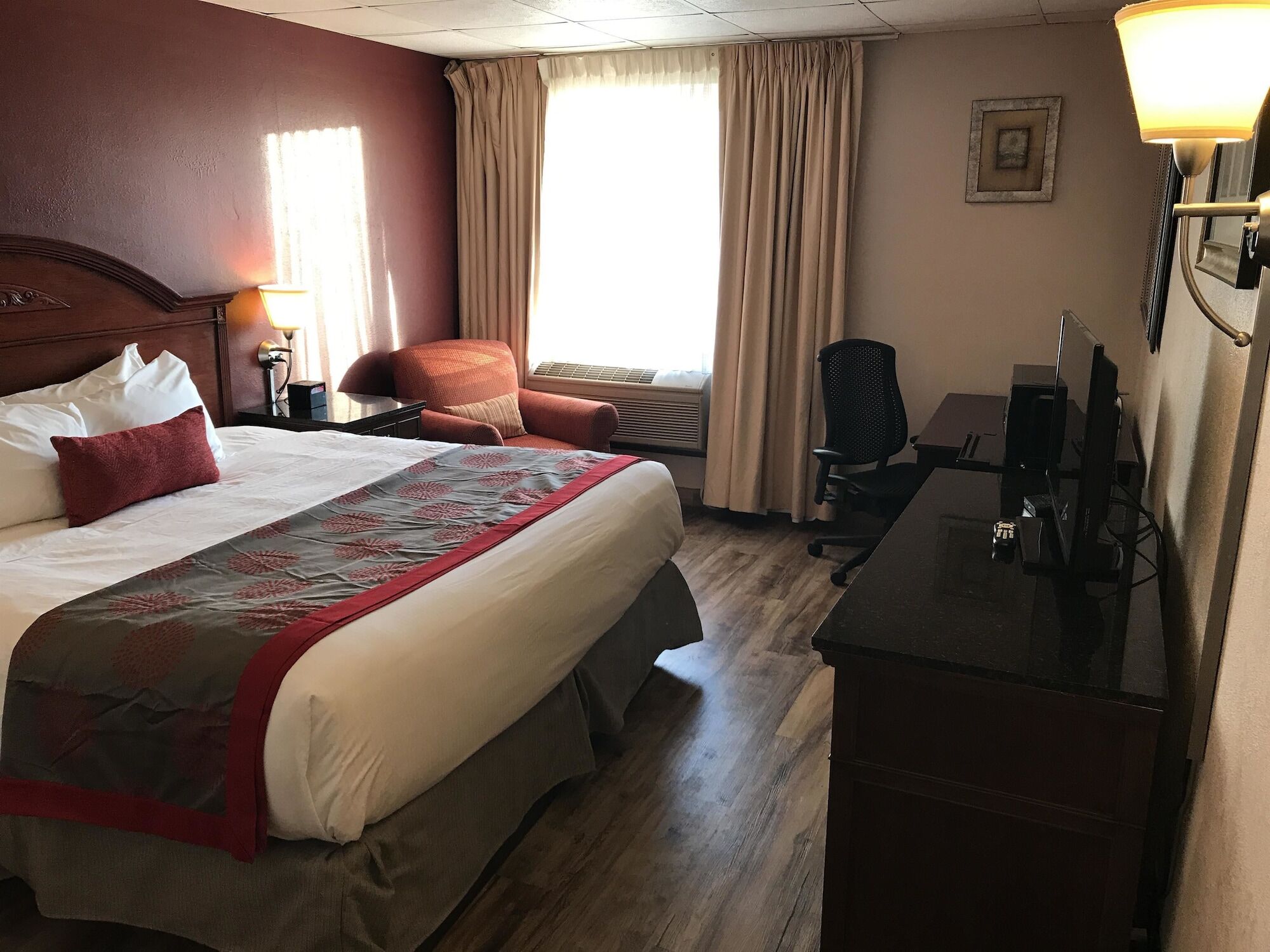 Ramada by Wyndham Albert Lea Bagian luar foto